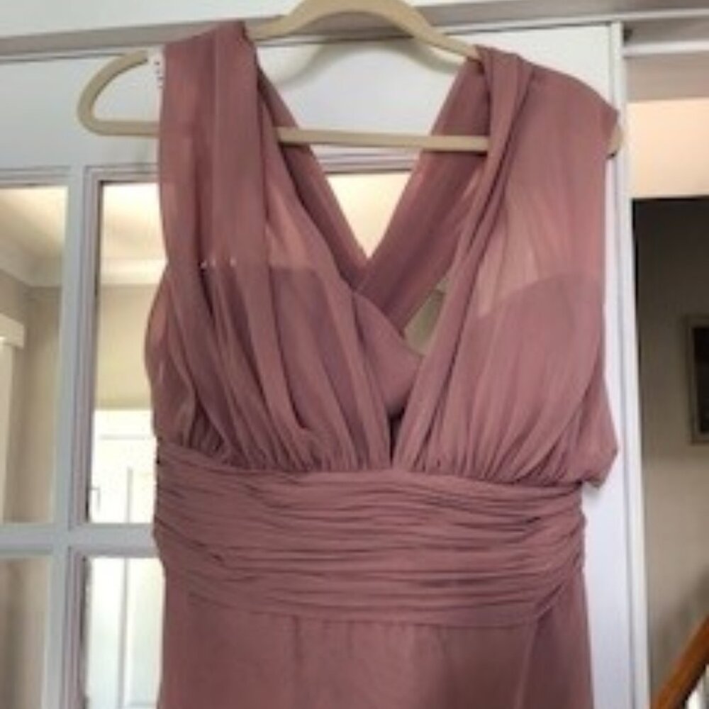 Flattering convertible gown